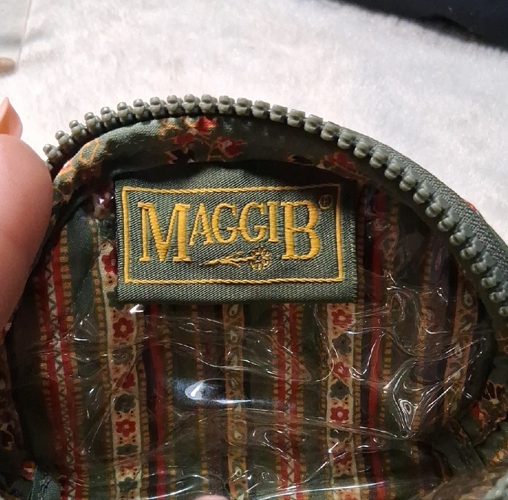 Green and Brown Wallet with Zipper Closure